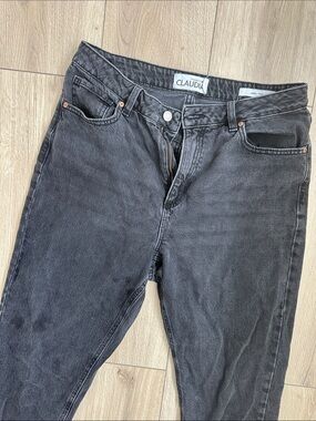 Women’s Black High-Rise Jeans